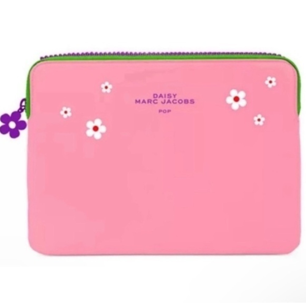 NWT Marc Jacobs Daisy Pop Pink Floral Laptop Bag